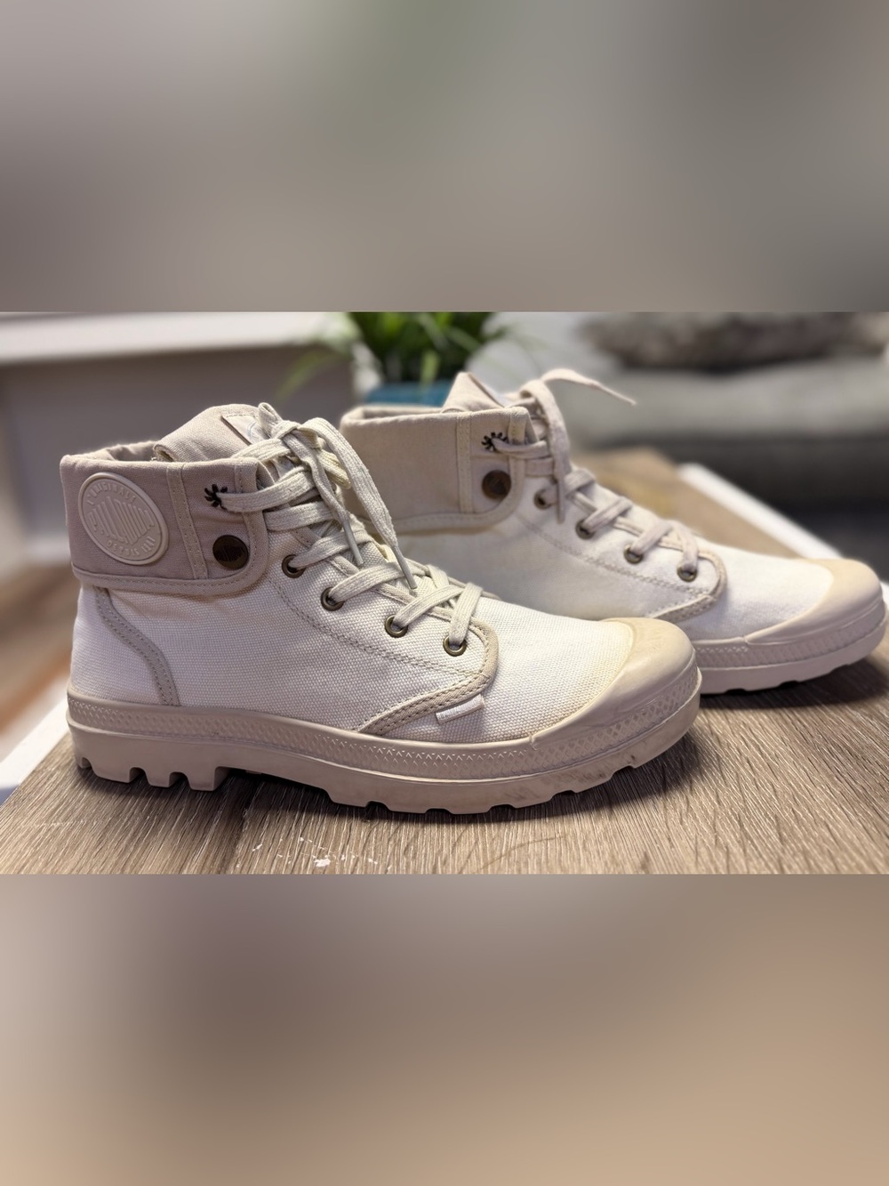 Palladium Unisex Baggy Canvas Boots Off White Off-White Men's 9 Women's 10.5